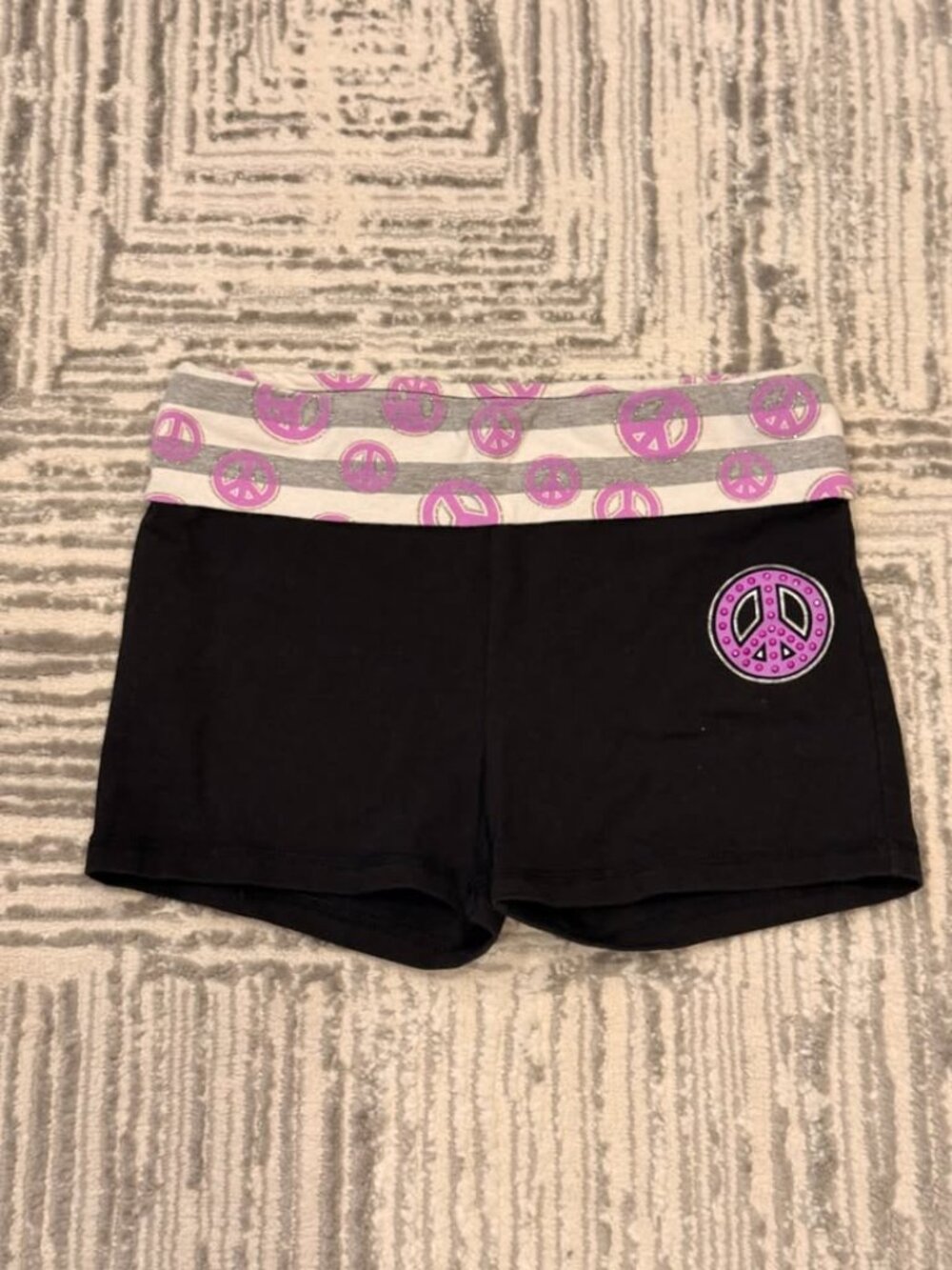 Justice girls size 14 black/purple Peace yoga shorts